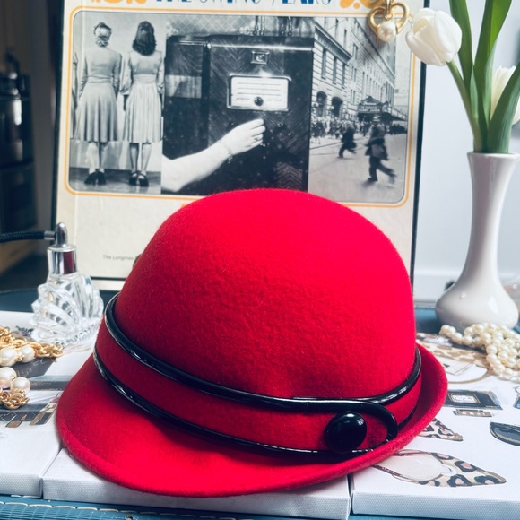 Accessories - 1970s Broner Vintage Red Wool Bowler Hat: Retro Chic